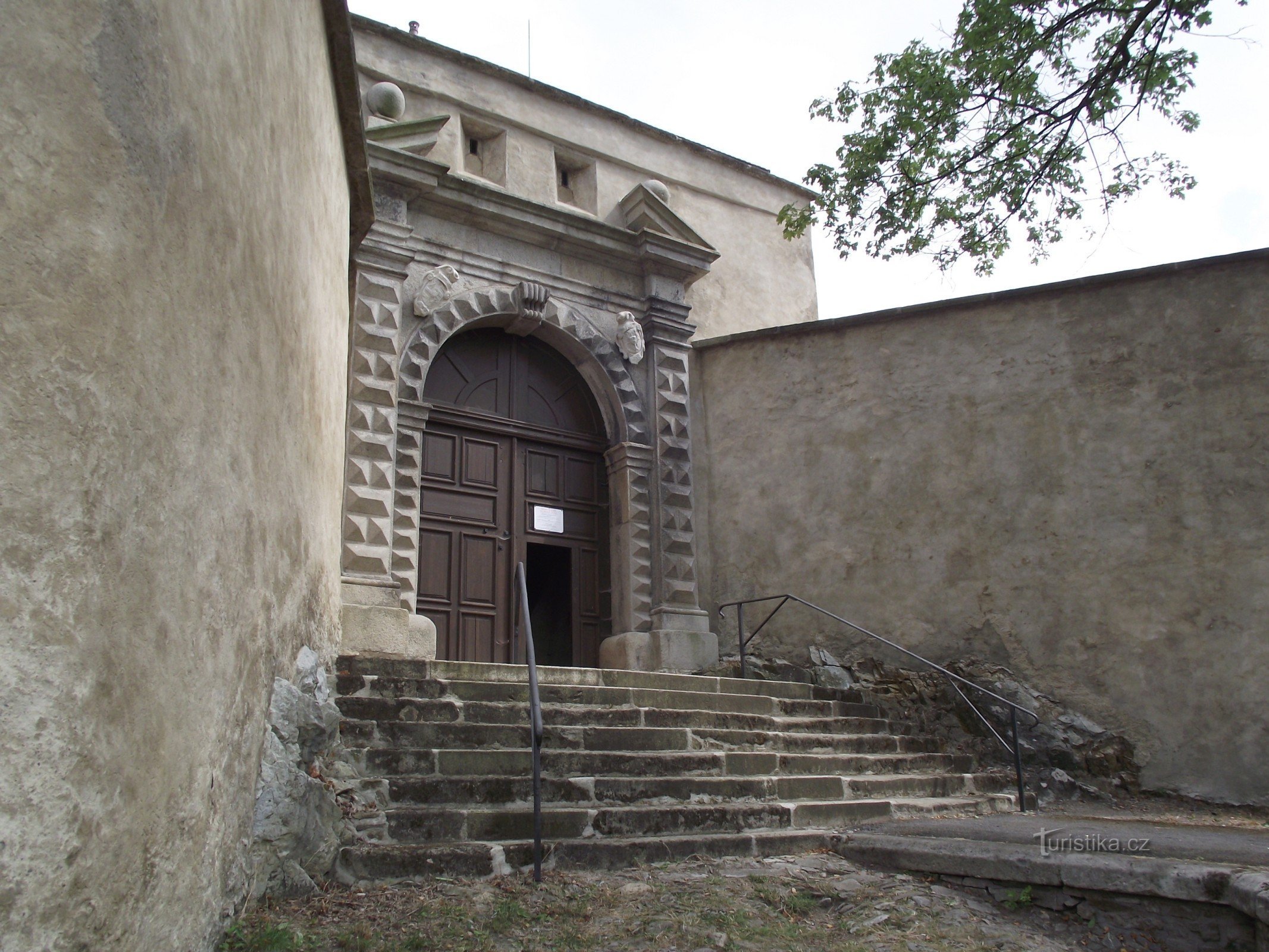 puerta inferior del barroco temprano