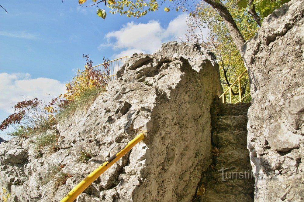 Rašk-Stein, Aussichtsfelsen bei Kopřivnice