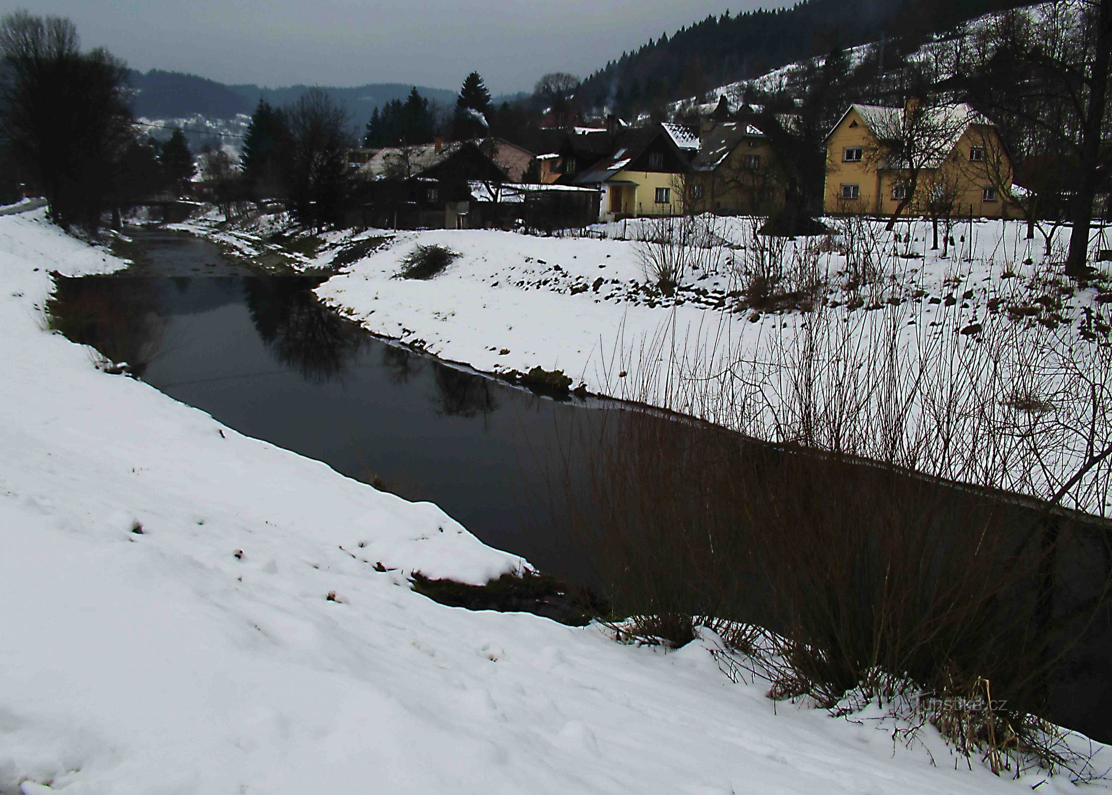 Raťkov - bajo un manto de nieve