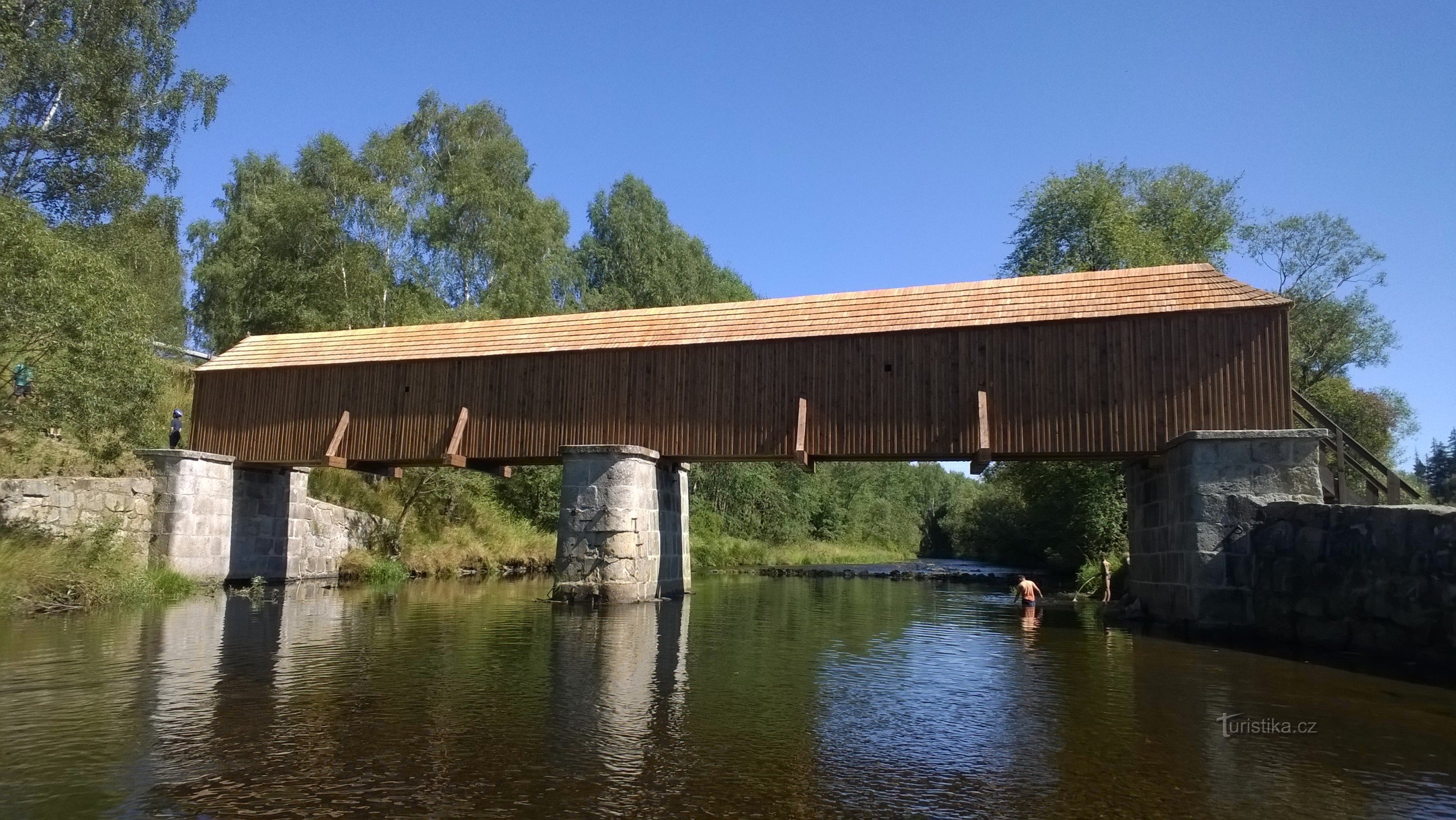 Rechlé à Lenora.