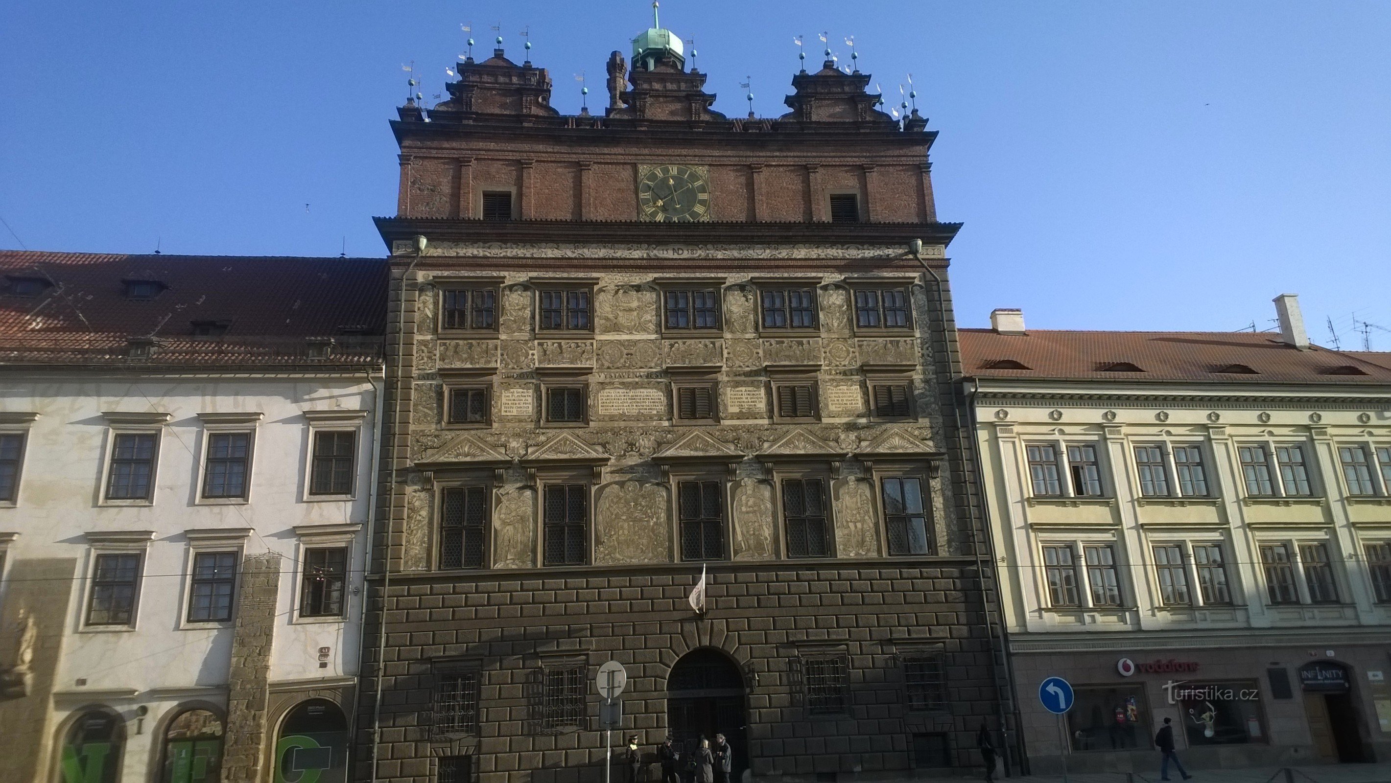 Das Renaissancegebäude des Pilsner Rathauses.
