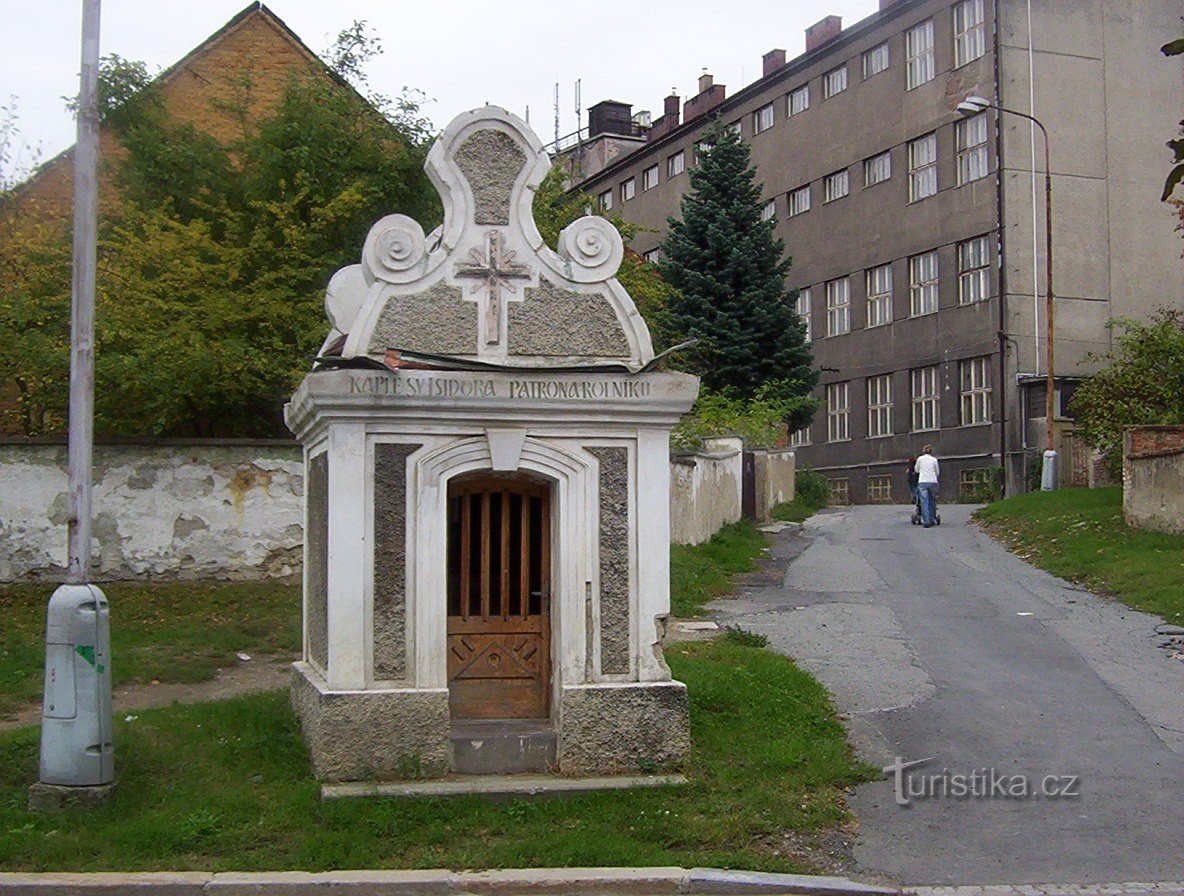 Řepčín - Řepčínská utca - Szent Izidor kápolna a 18. századból - Fotó: Ulrych Mir.