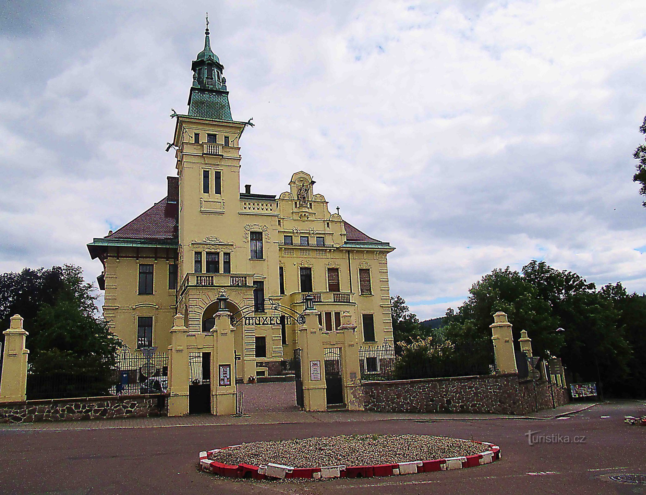 Reprezentační sídlo - Hernychova vila v Ústí nad Orlicí