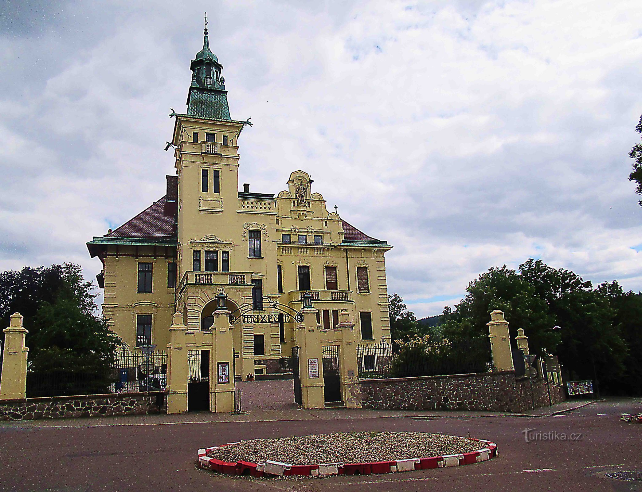 Repræsentativt sæde - Hernych villa i Ústí nad Orlicí