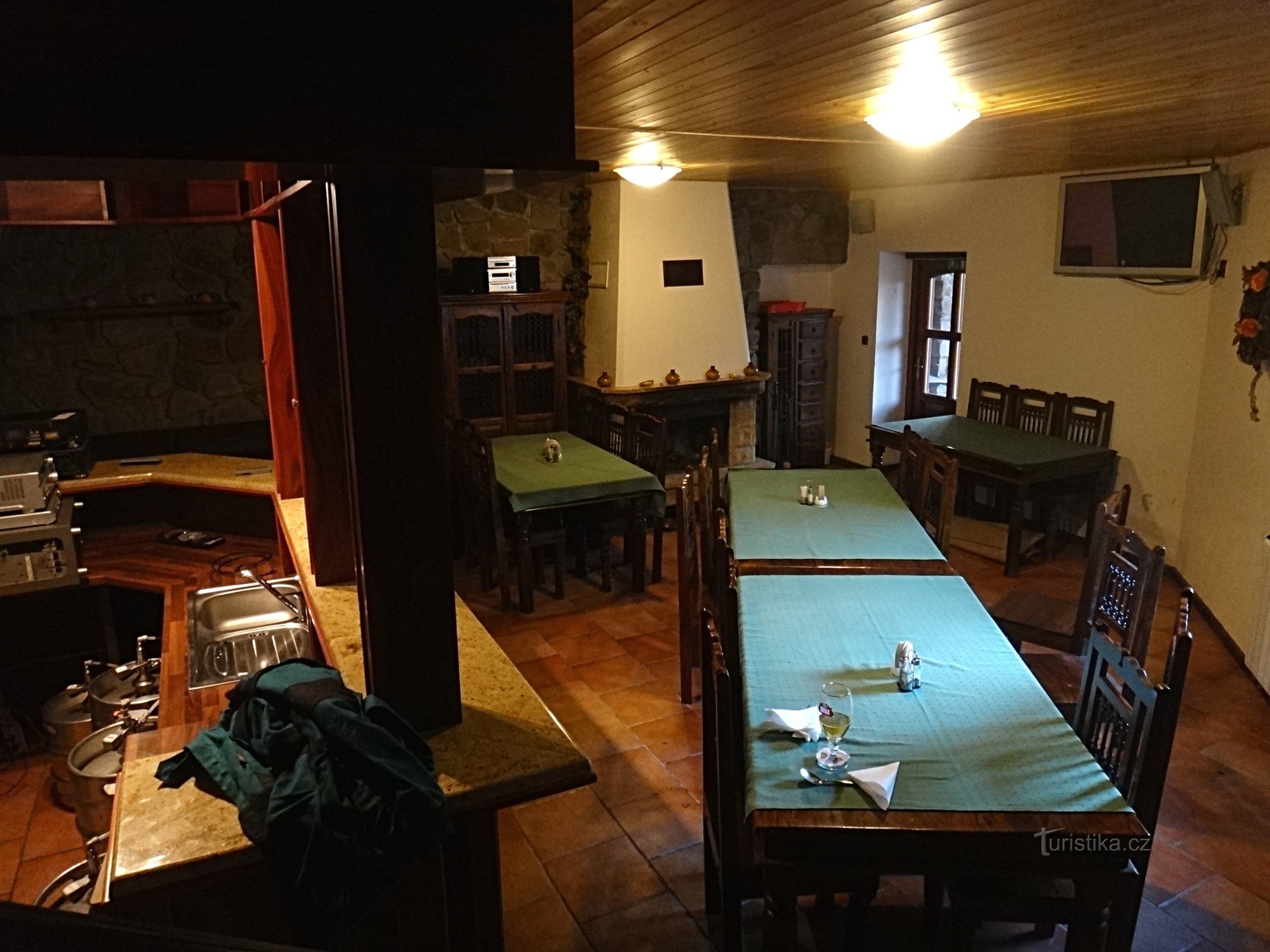 Restaurant und Bar im Untergeschoss