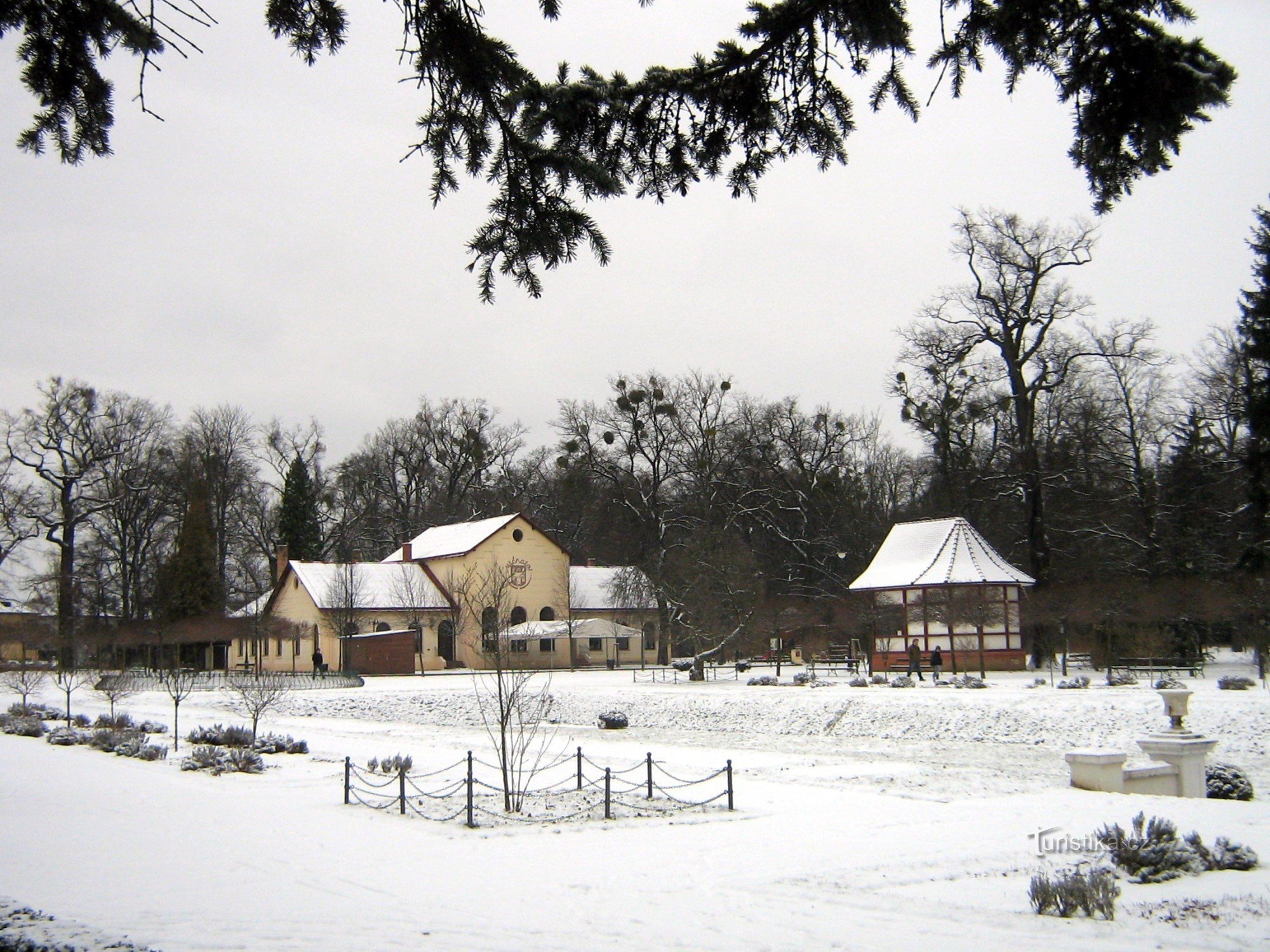 Restaurant und Musikpavillon