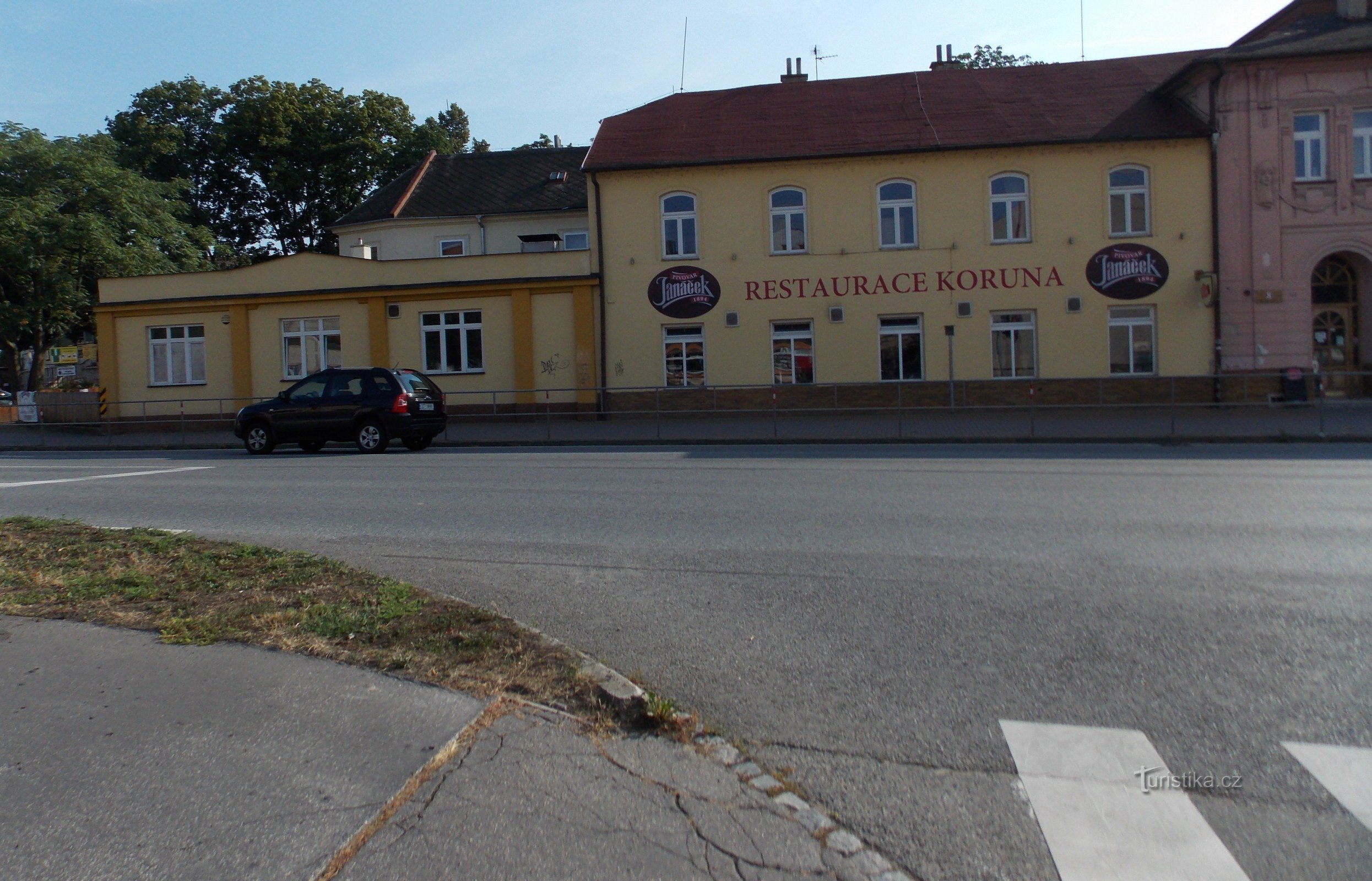 Uherské Hradištěのレストラン コルナ