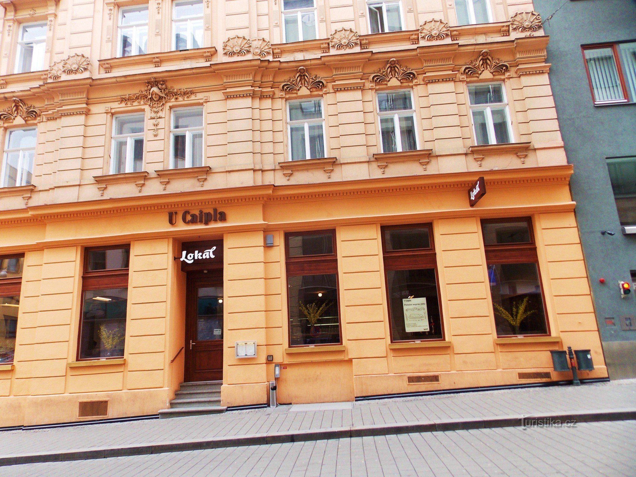 Nhà hàng - Địa phương gần Caipla ở trung tâm Brno
