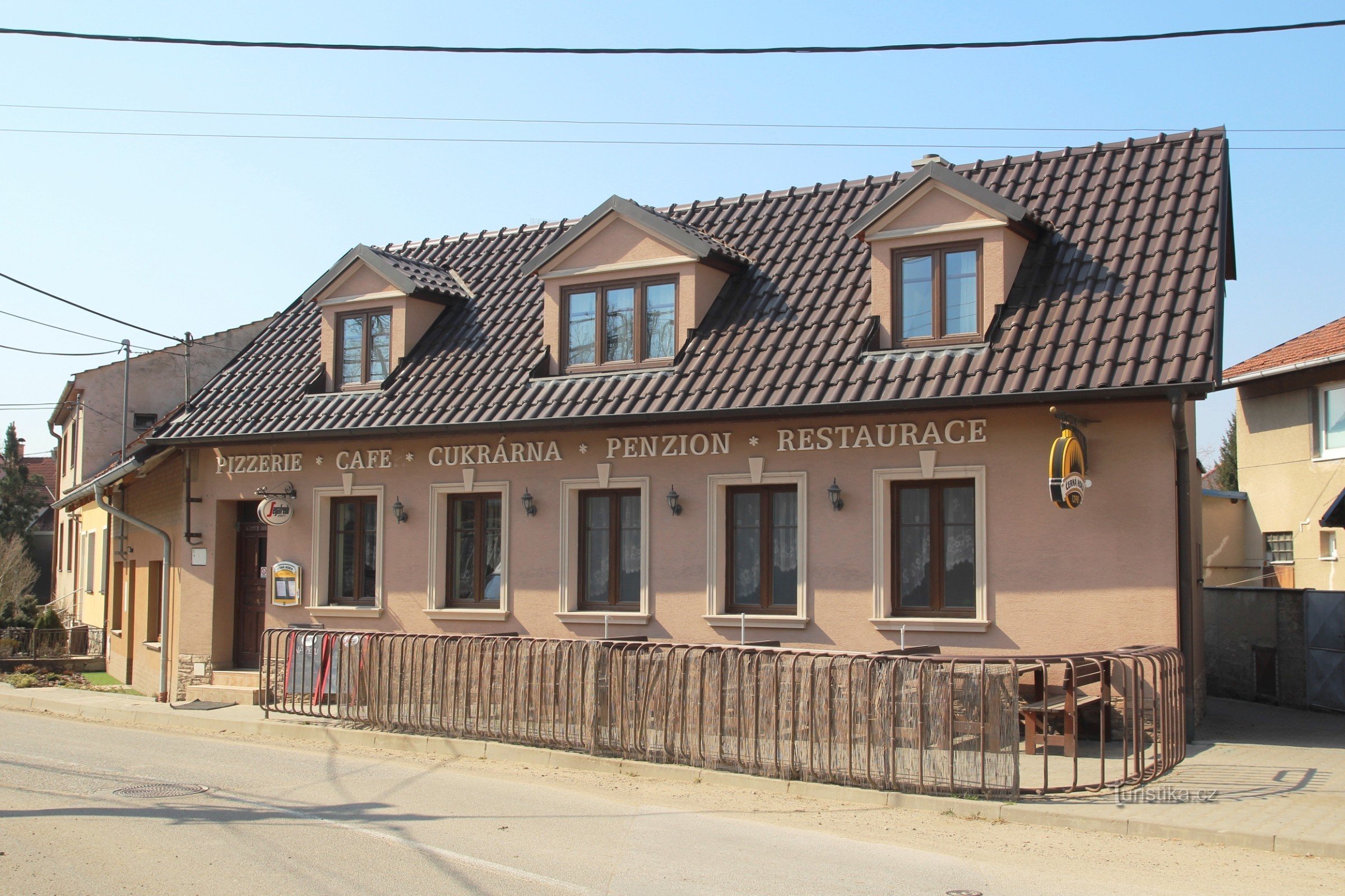 Restaurant Ochozzerie at the edge of the village