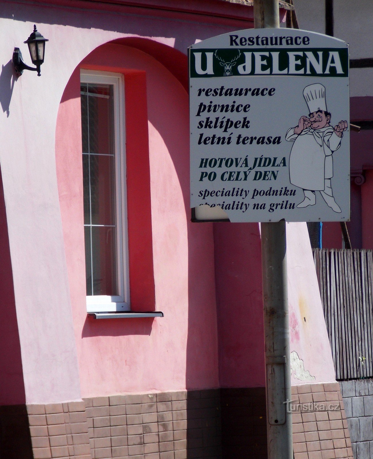 Restaurant, Pension U Jelena. edelstenen