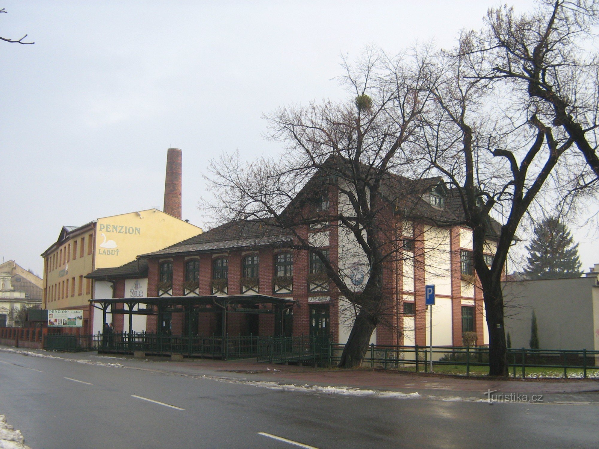 Restaurace U labutě a pension