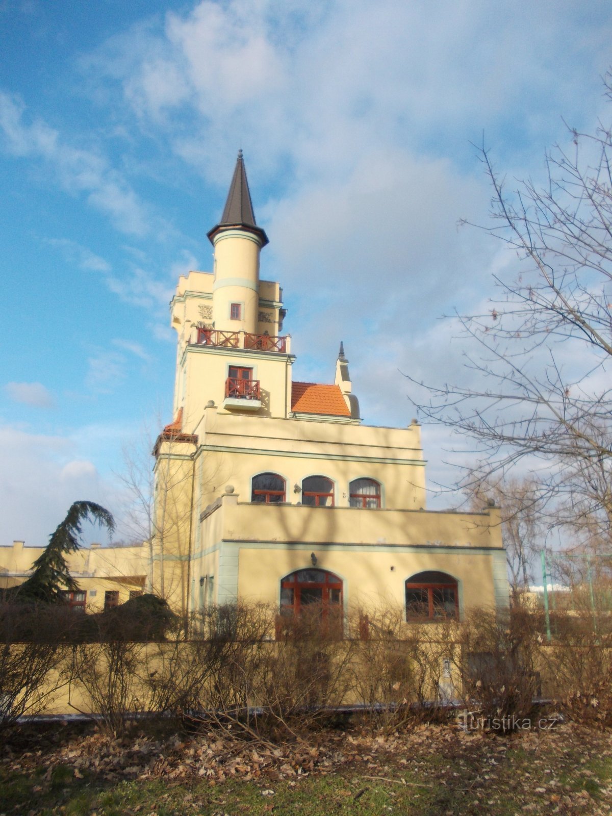 ristorante e torre di avvistamento