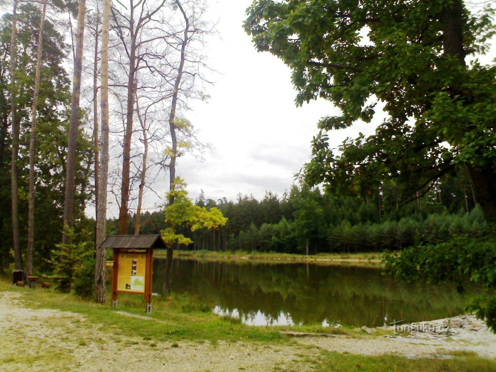 Retentionsreservoir Cesta myslivců - Hradecké lesy