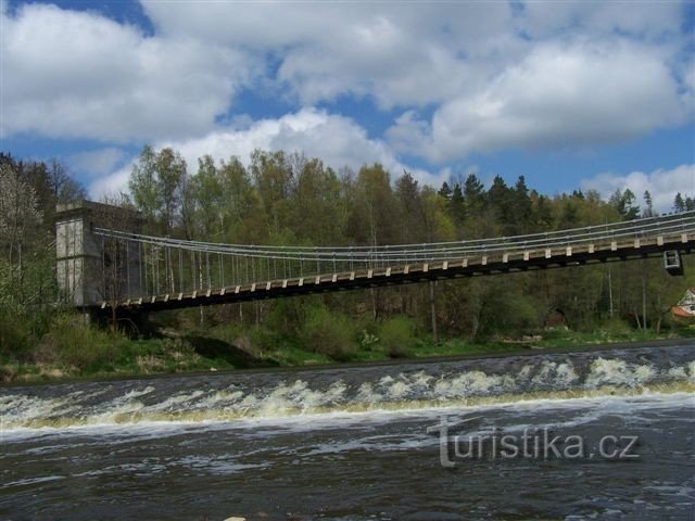 chain bridge near Stádlec