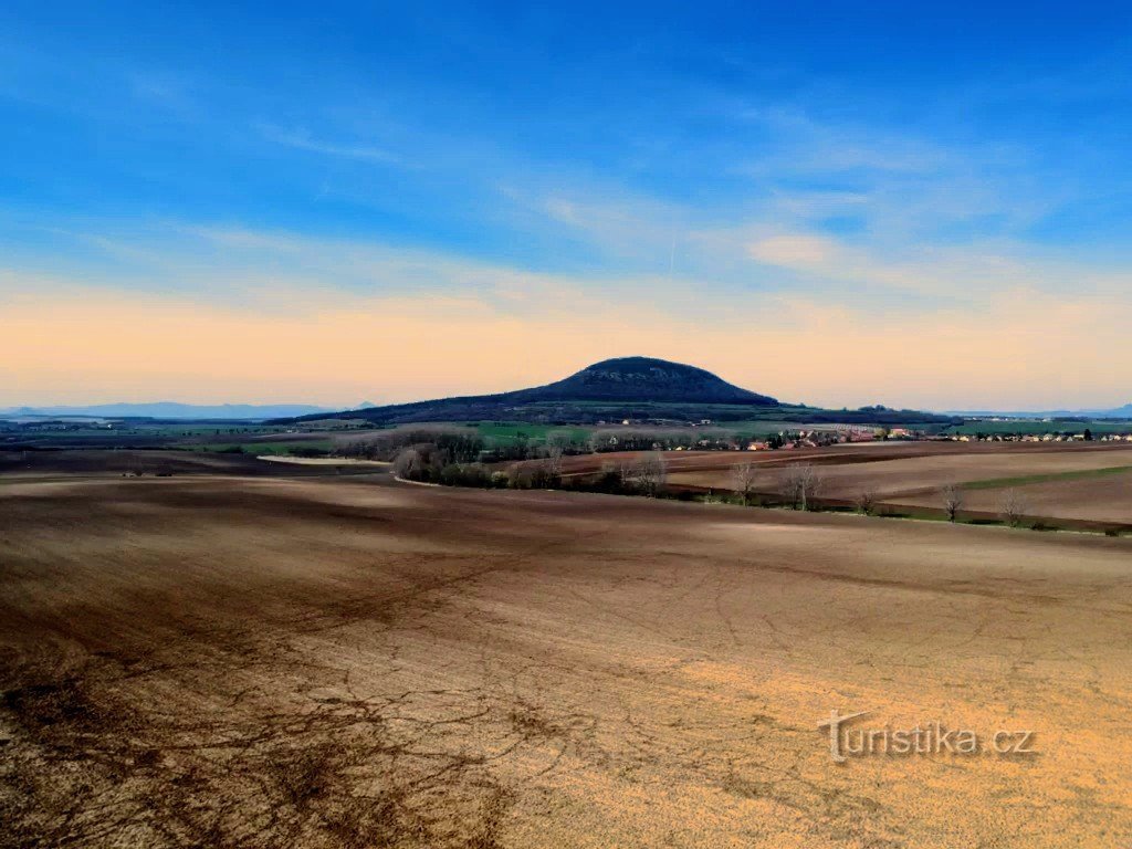 Říp dal villaggio di Černouček