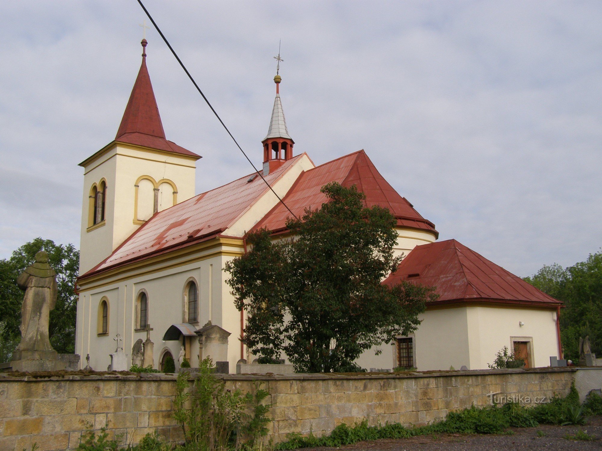 Robousy - Kościół Znalezienia św. Kryzys