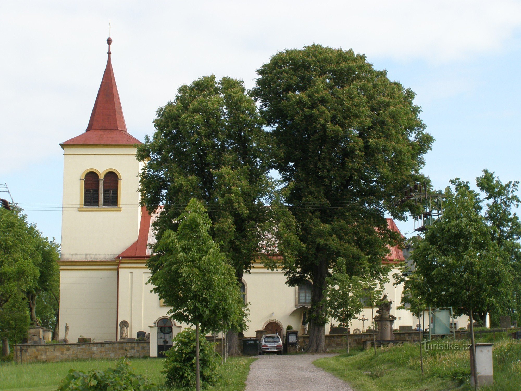 Robousy - Kostel Nalezení sv. Kříže
