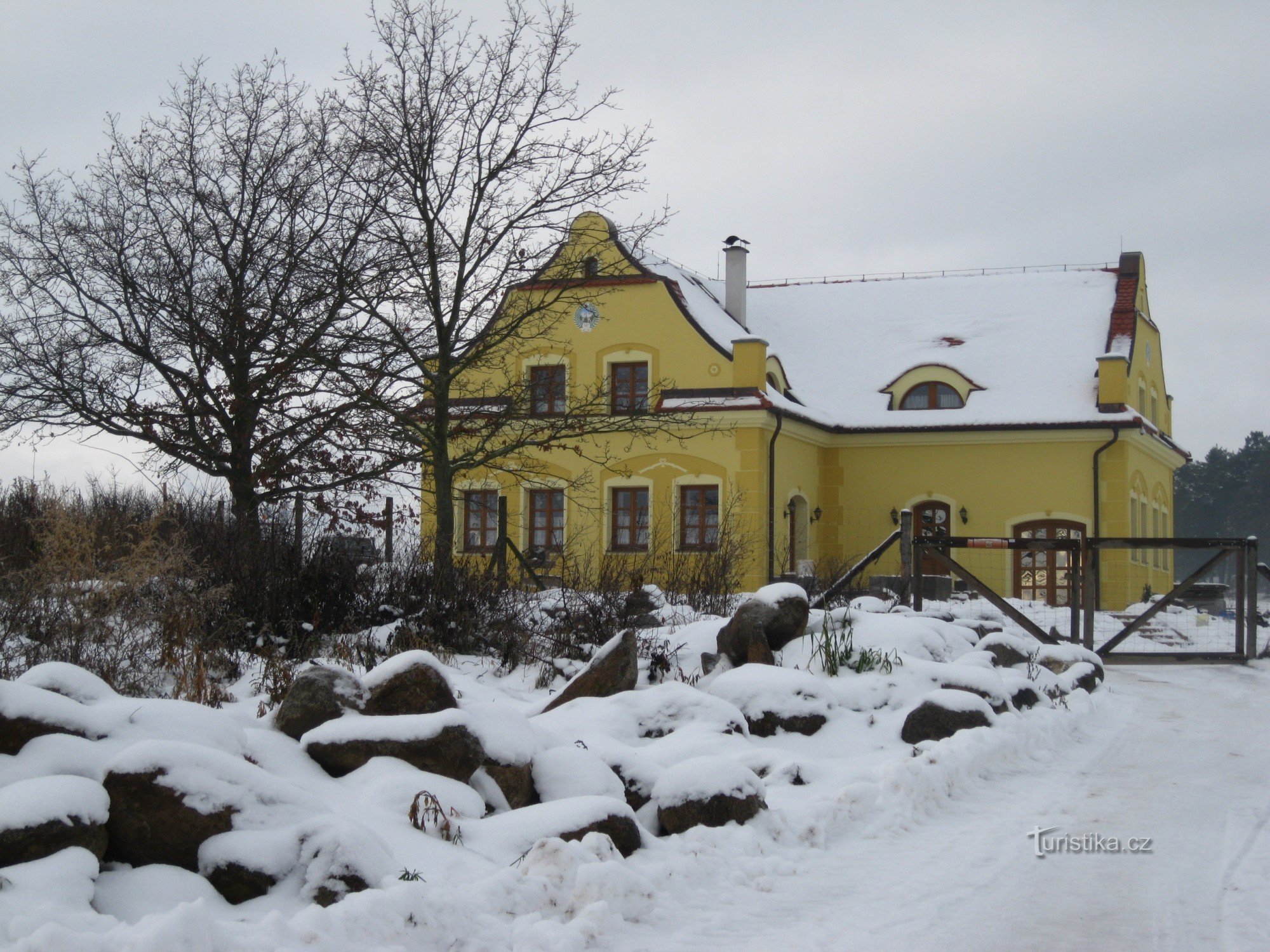 Casa da família em frente a Skaličany
