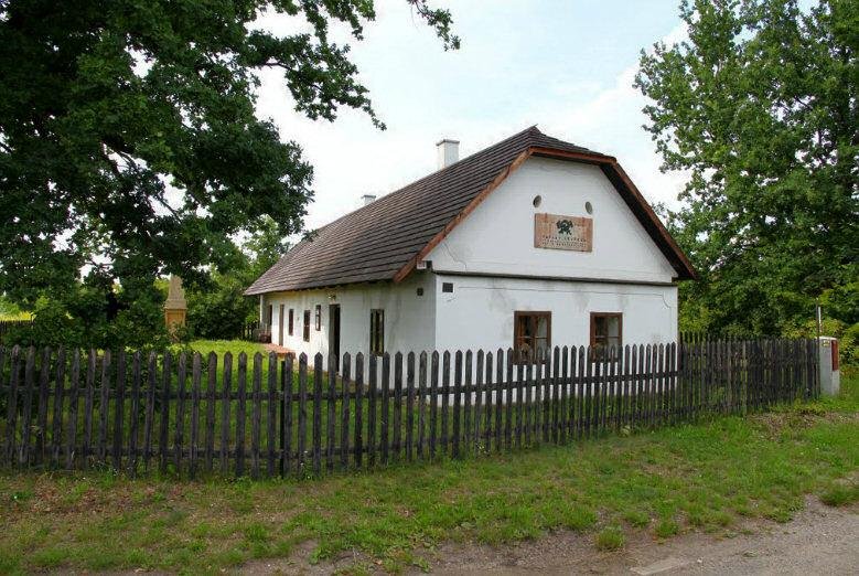 rodný domek bratranců Veverkových