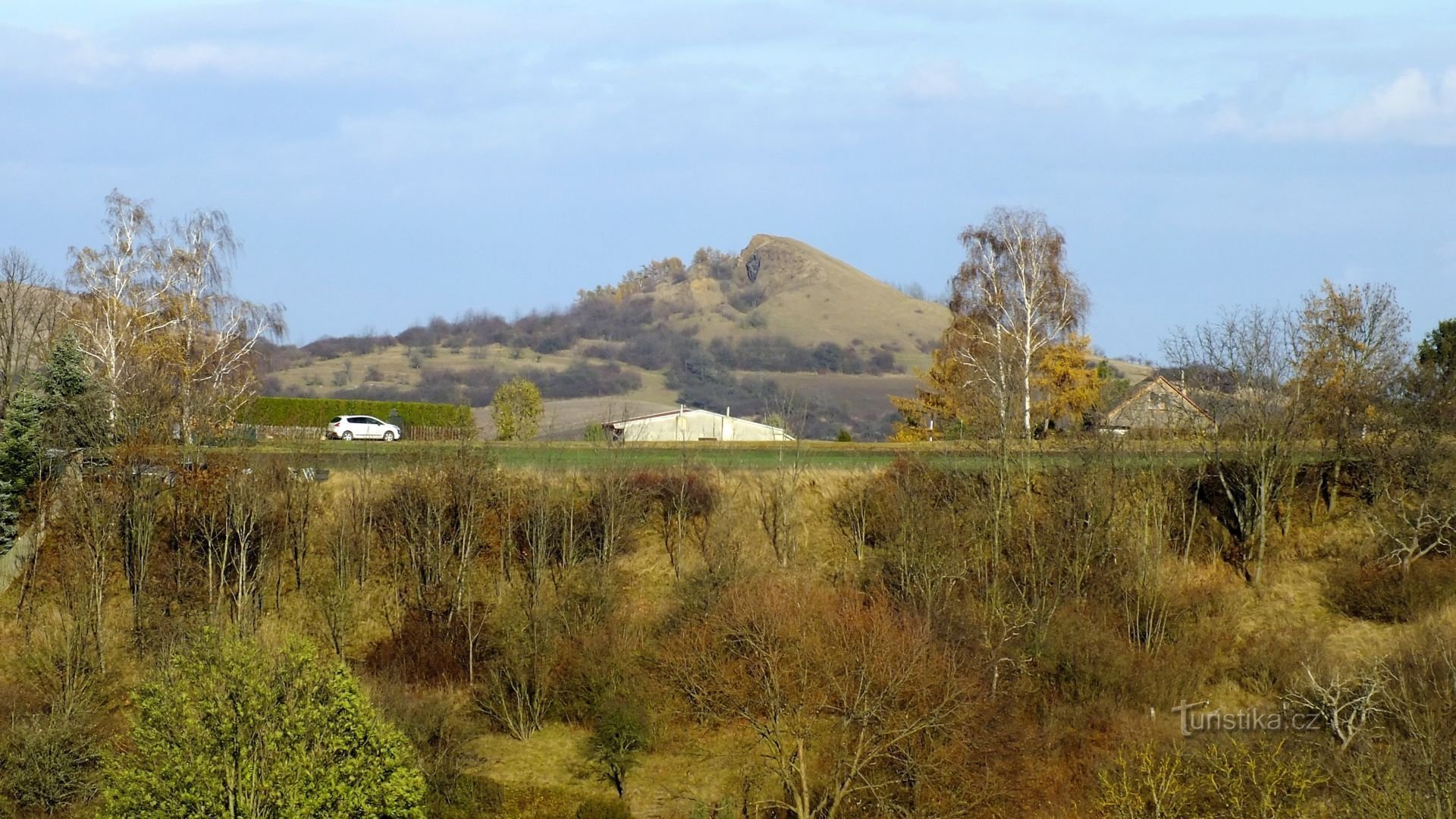 Rohatec (264 m) depuis le cimetière de Levousy