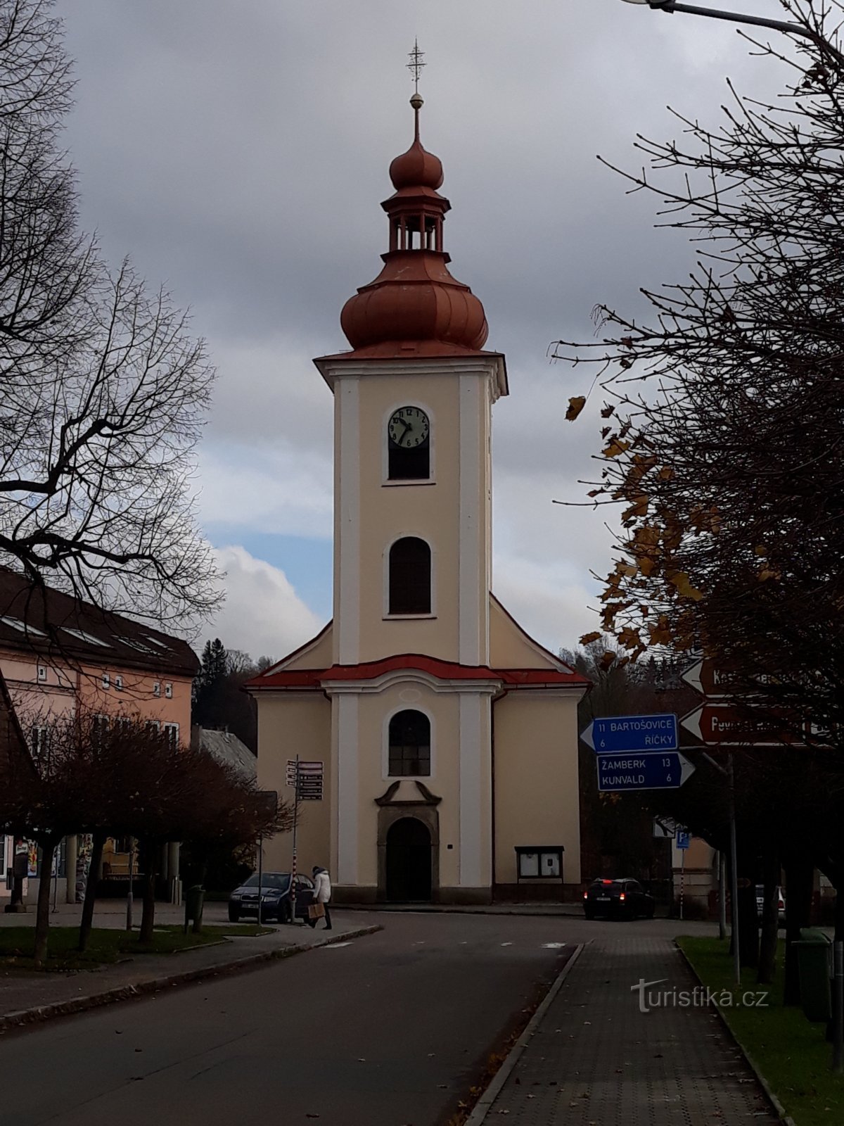 Orlické Hory の Rokytnice - すべての聖人の教会