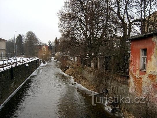 Rolava 1: Izvoarele Rolava la 2,7 km nord de Rolava, lângă Kraslice, la o altitudine de 56