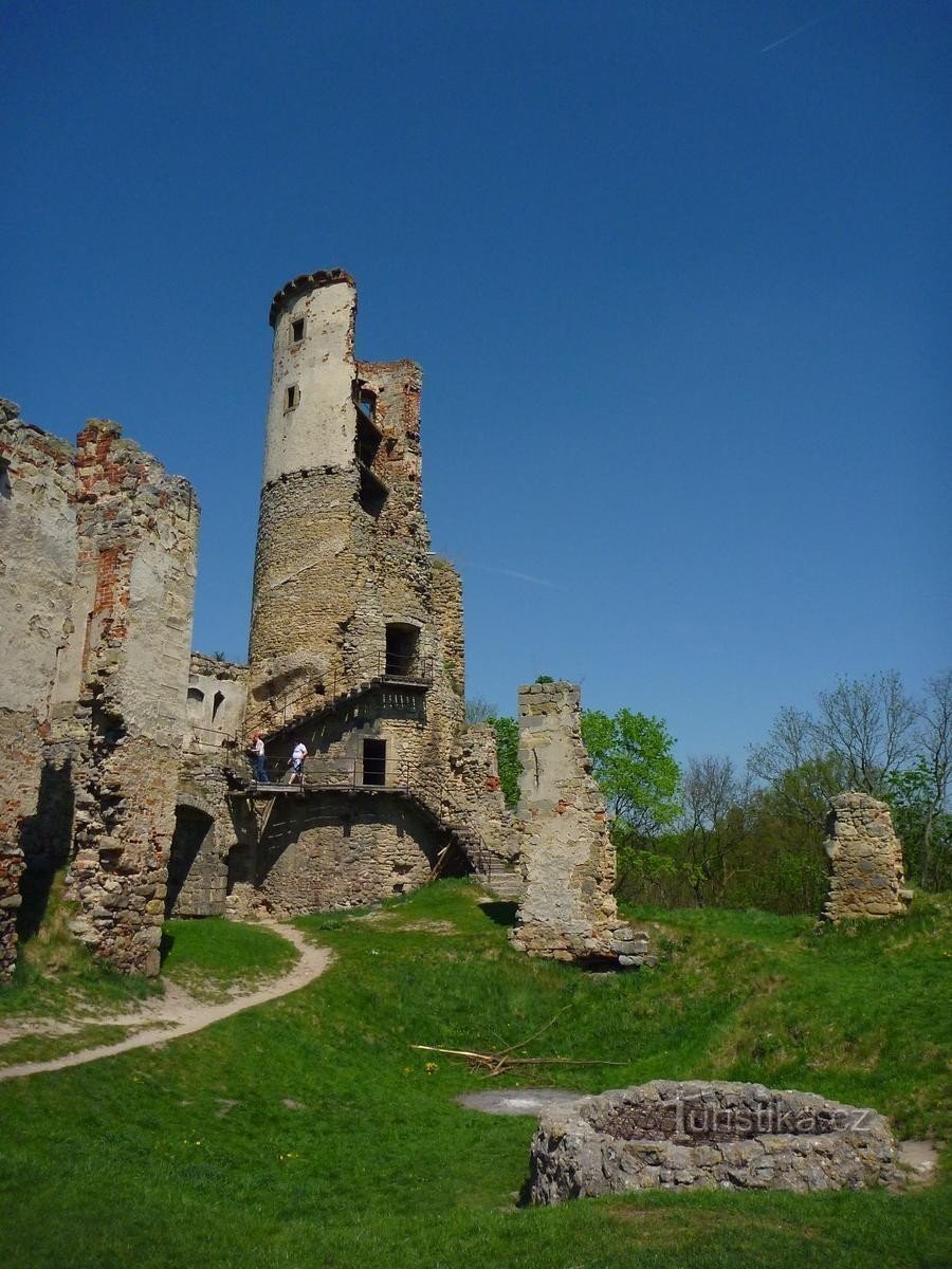 The romantic ruins of Zviřetice