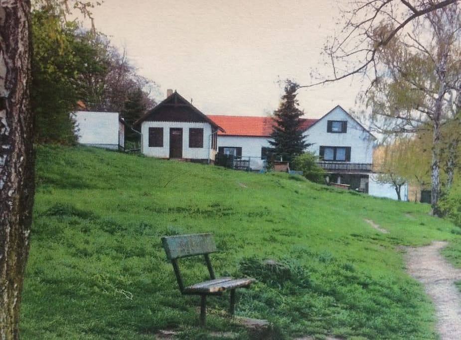 Romantische Unterkunft am Dobříš-Wasser