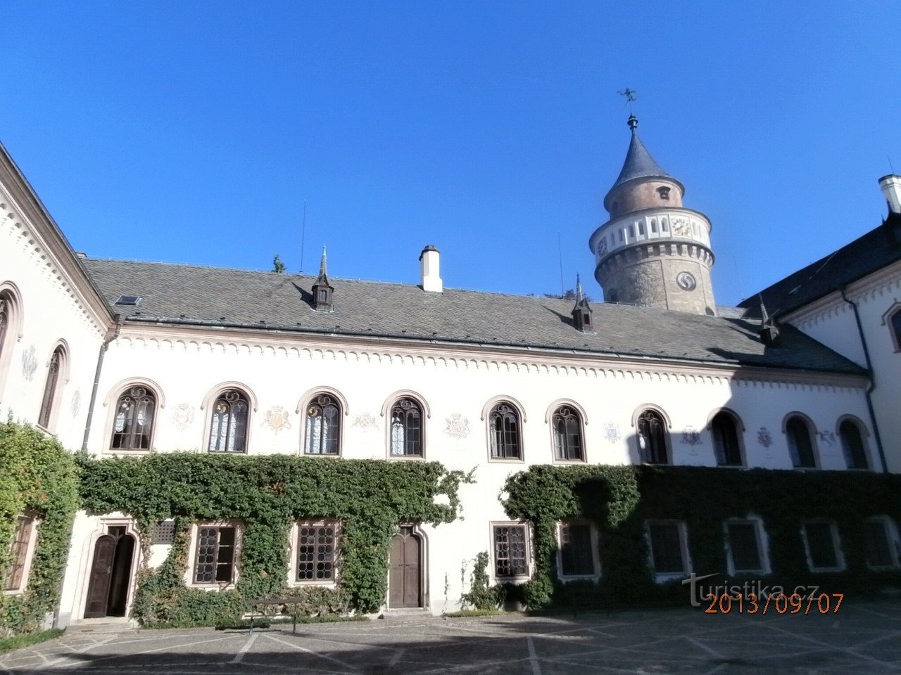 Romantisk slot Sychrov