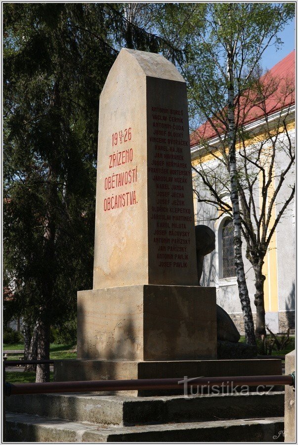 Ronov nad Doubravou - Monument voor de slachtoffers van de Eerste Wereldoorlog