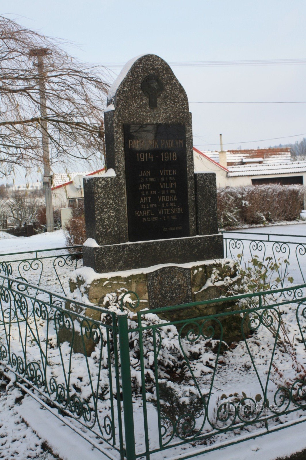 Ронов - памятник павшим