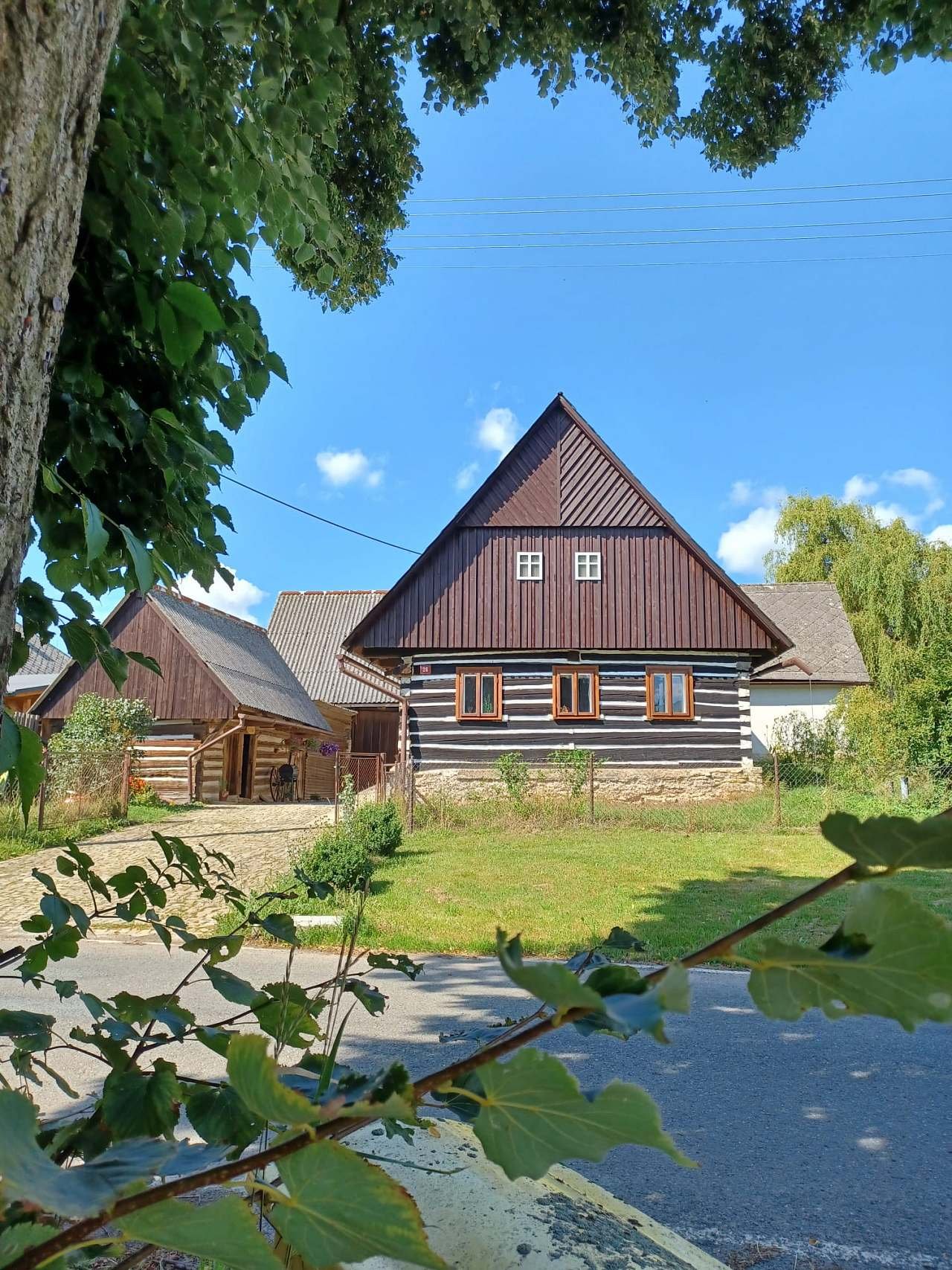 Casa de troncos en alquiler para alojamiento Studnice Všeliby