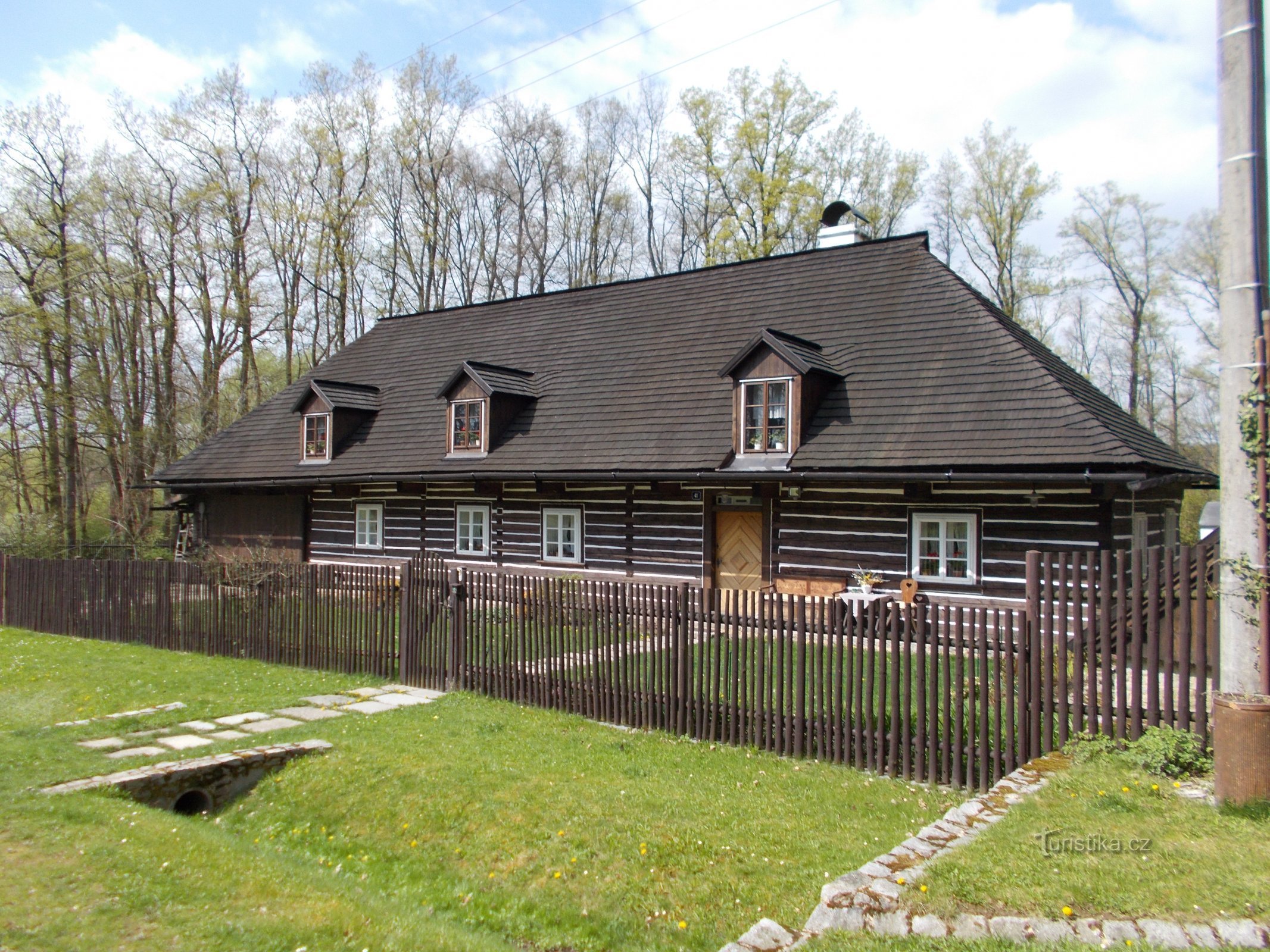 Casa de madeira em Vymrovka