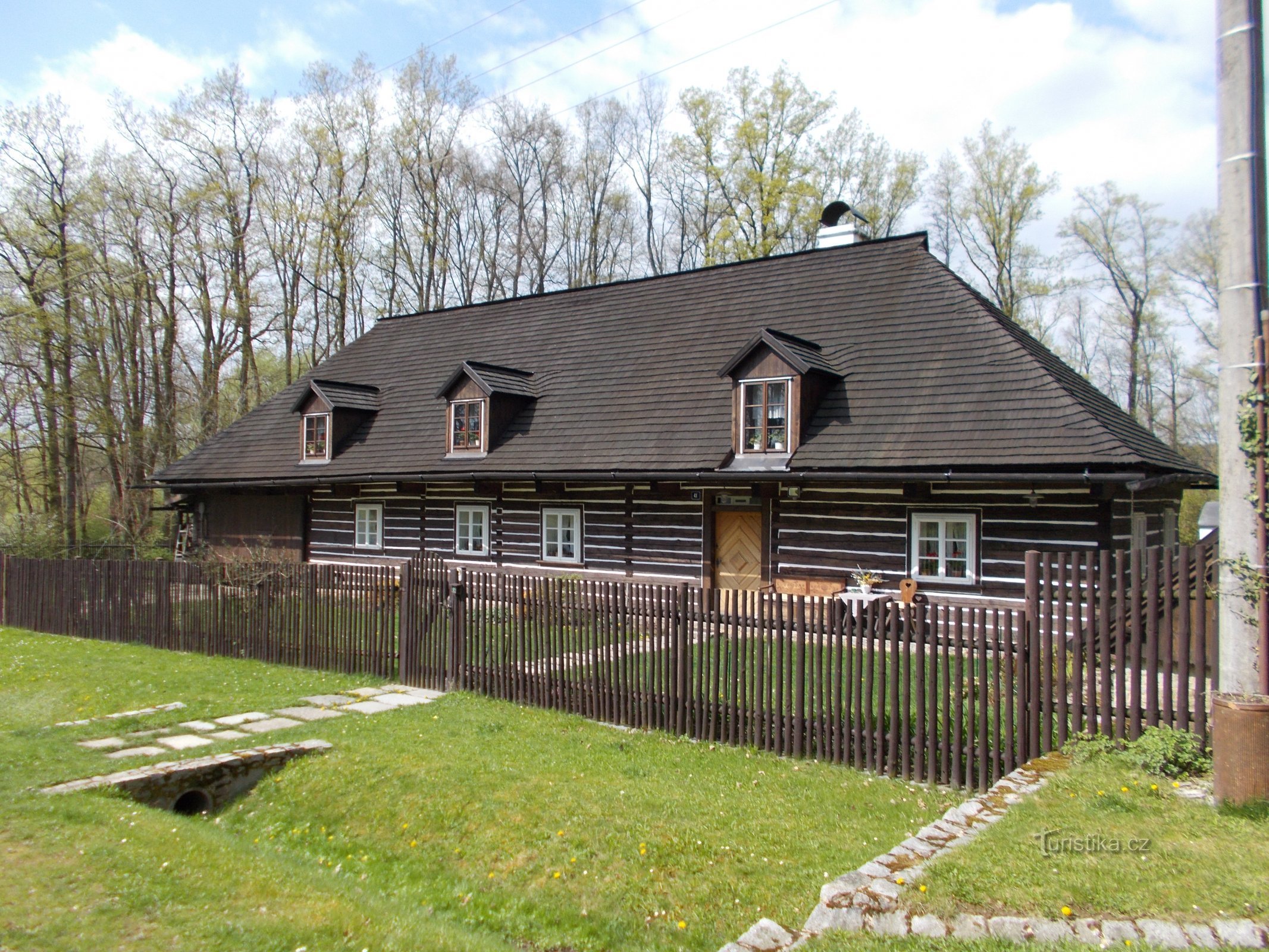 Casa de troncos en Vymrovka