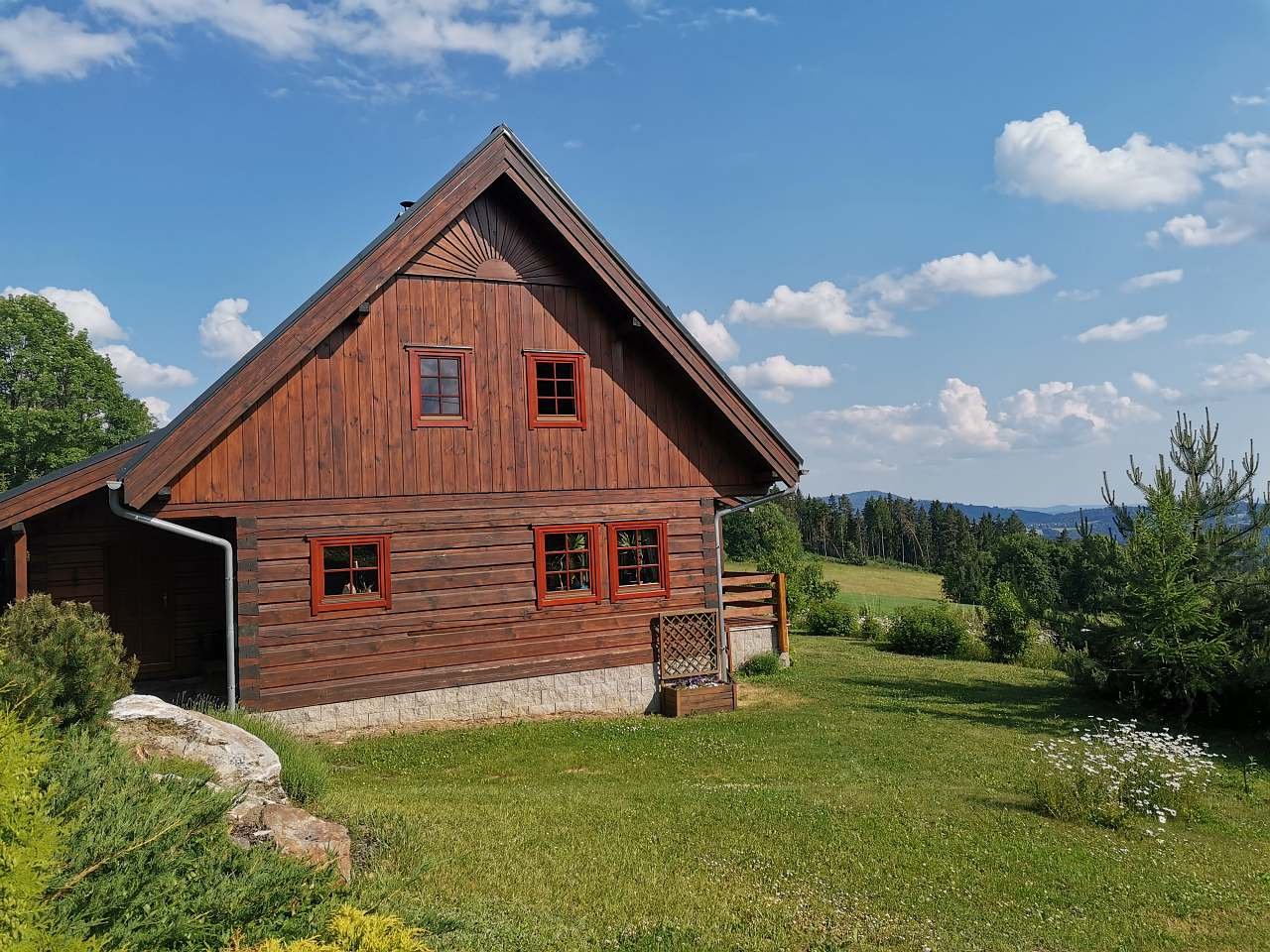 Cabane en rondins avec vue location Skuhrov