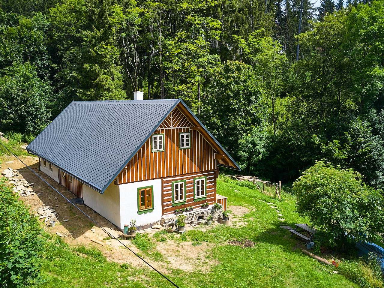 Maison en rondins près de Kazík