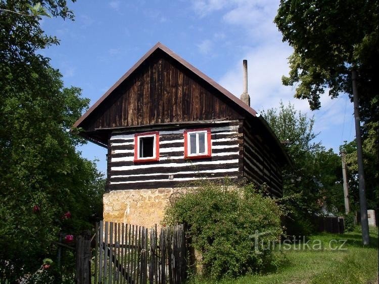 cabana de madeira em Olešná