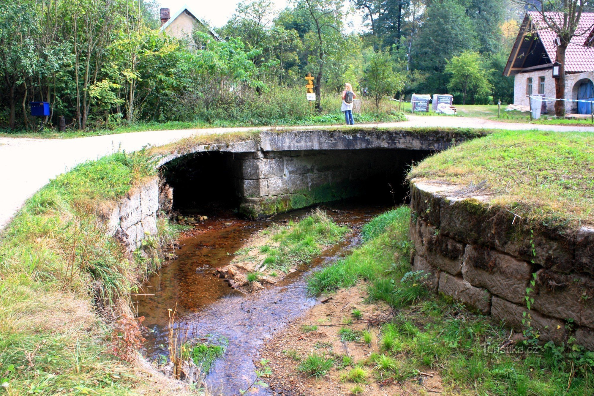 Roudná - kamenný most