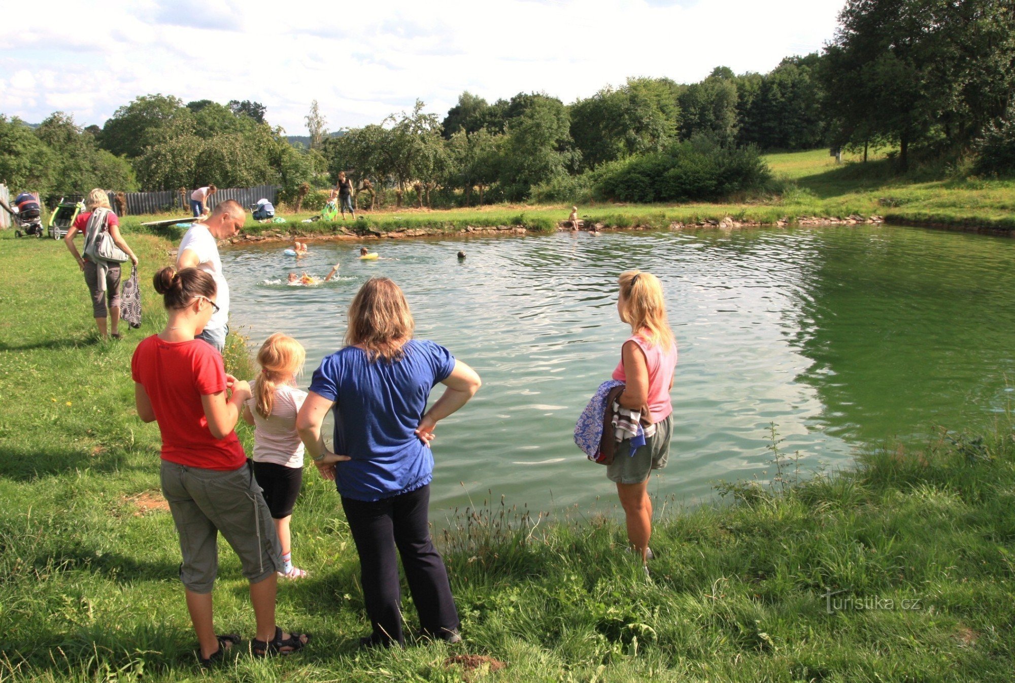 Rovečné - piscina