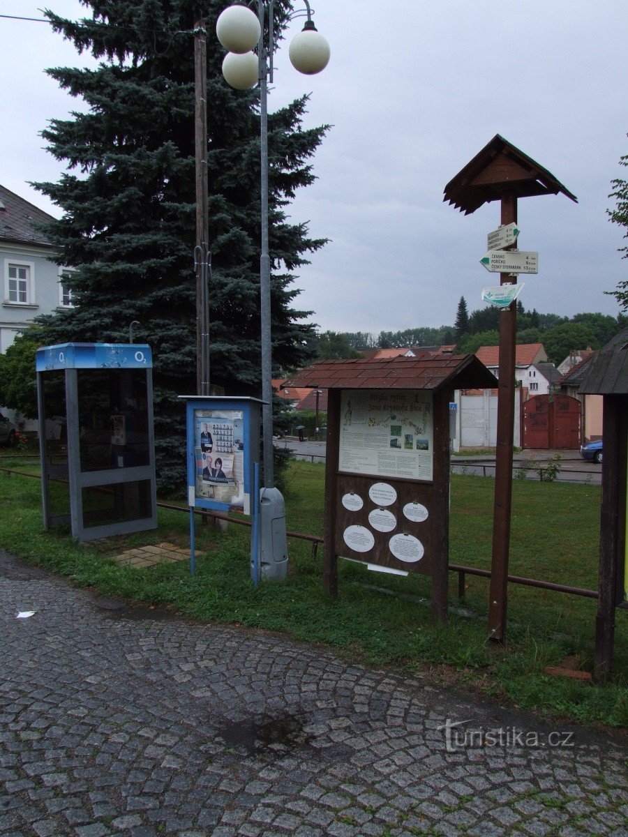 Carrefour de Divišov