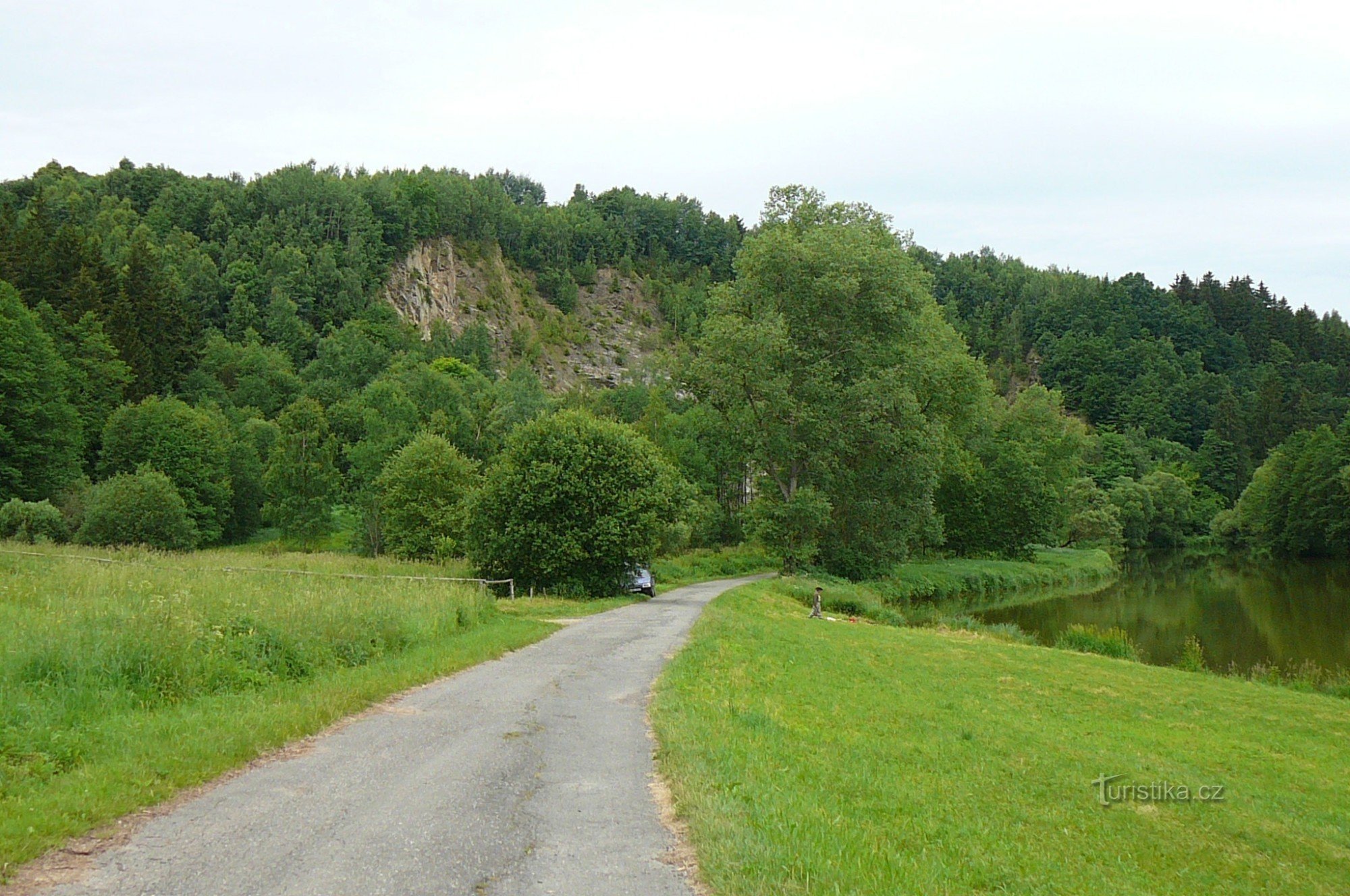The intersection was named after the nearby quarry by the river Sázava