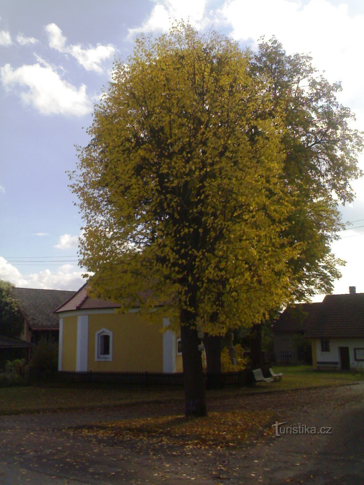 Incrocio di Ježkovice vicino alla cappella