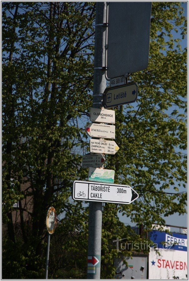 Oldřichovice crossroads