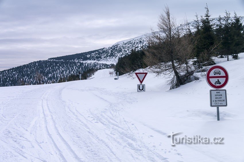 Korsning under den övre reservoaren