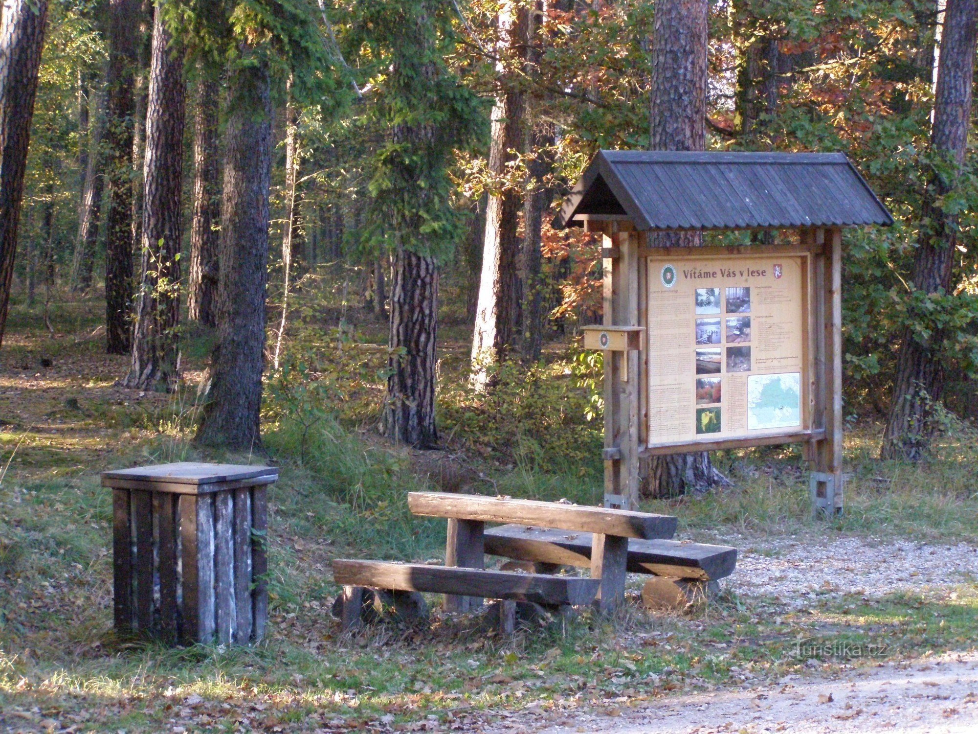 Bažantnice の交差点 - Hradecké lesy