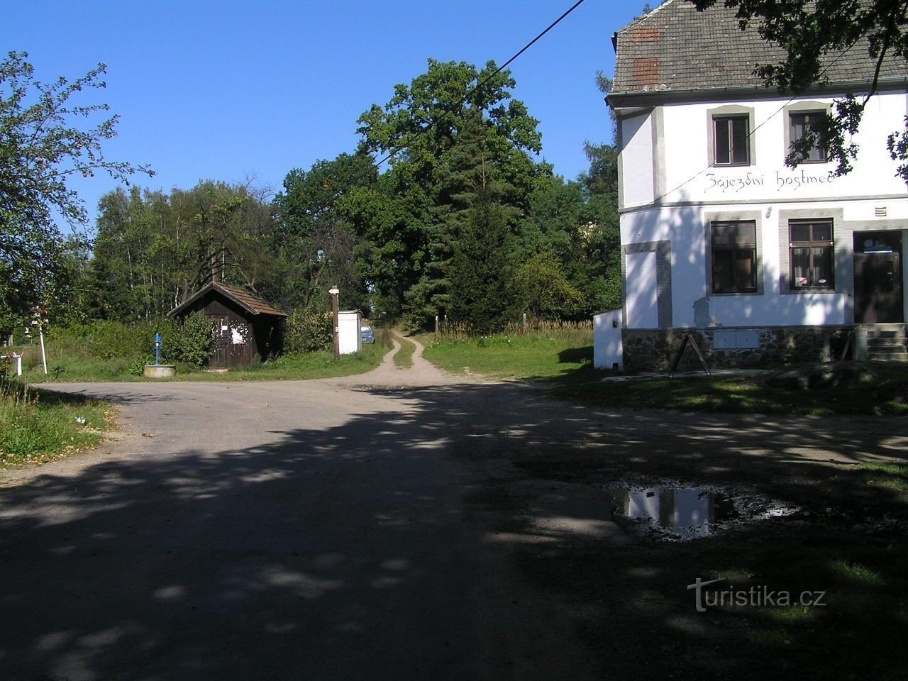 Kreuzung am Bahnhof