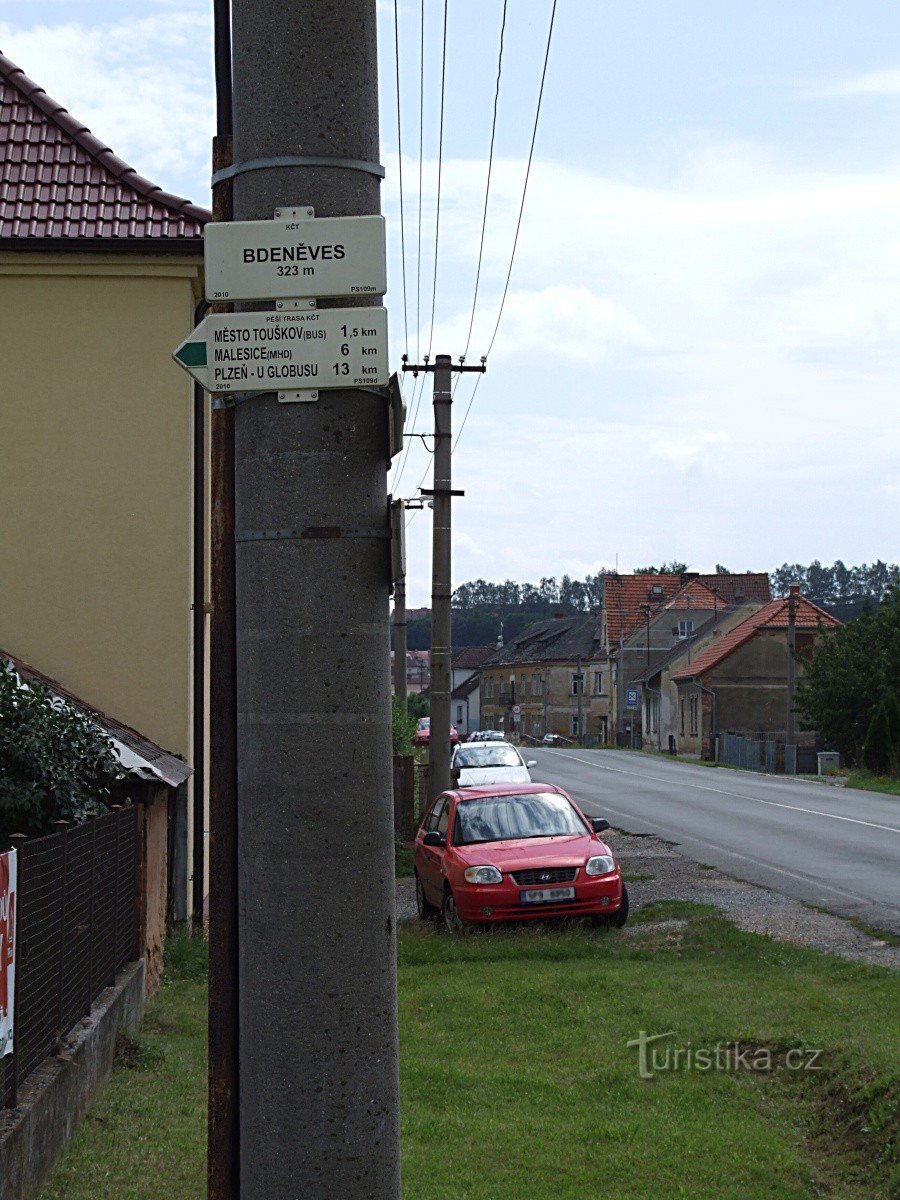 Kruispunt in Bdeněvsi