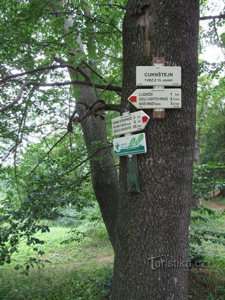 Placa de sinalização Cuknštejn - nova