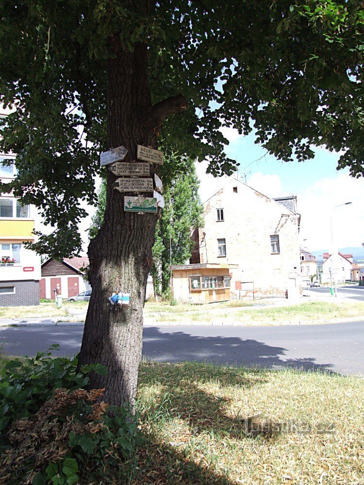 Doubí signpost