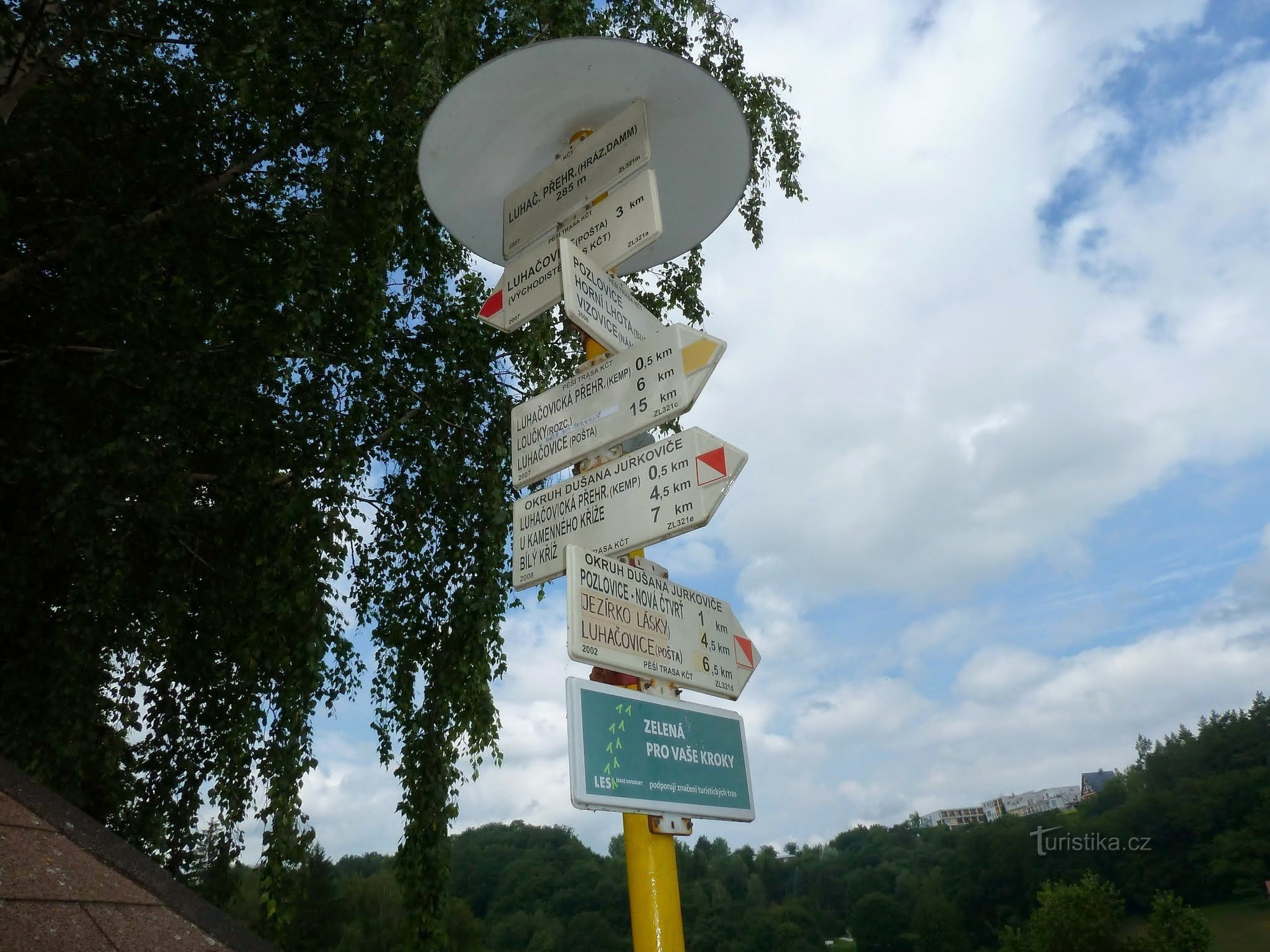 signpost Luhačovická dam